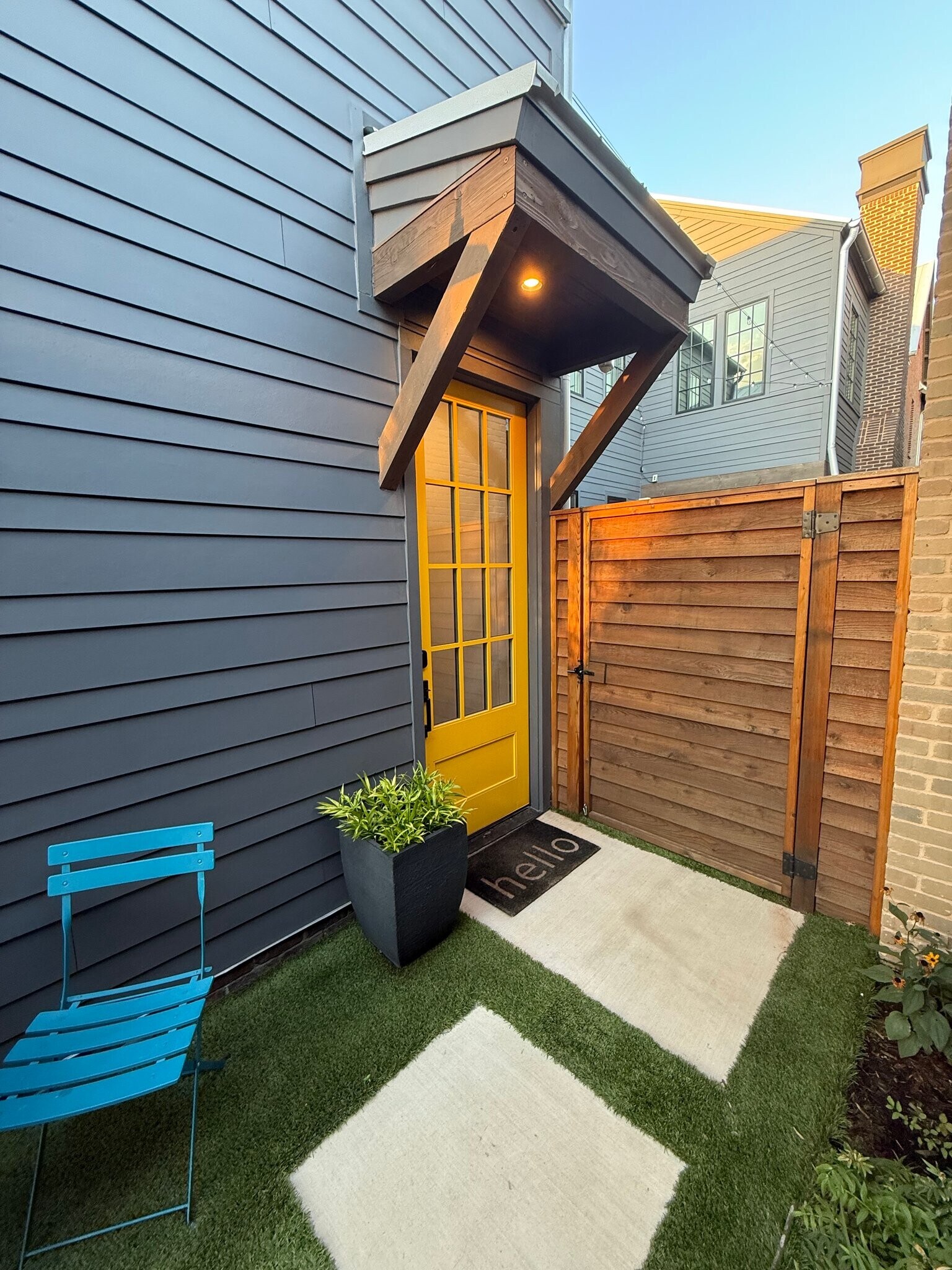 Building Photo - 1921 Runway Blvd