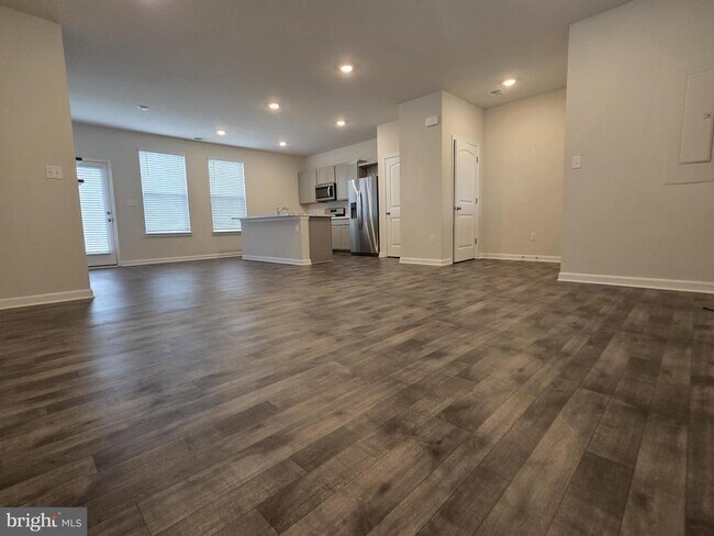 Building Photo - 71 Filbert Dr