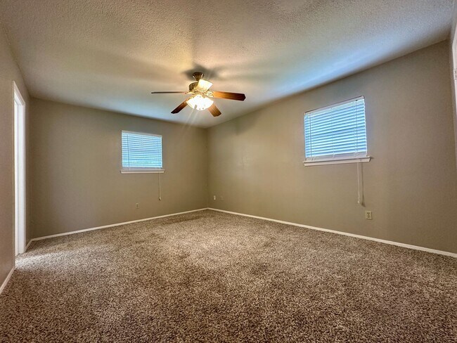 Building Photo - 148 Bowie Ln