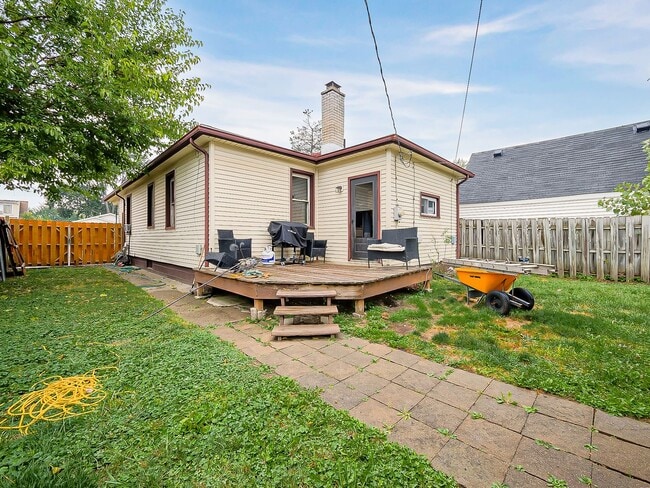 Building Photo - AVAILABLE NOW! SECTION 8 APPROVED! Charming 3-Bedroom Home in Warren!