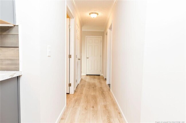 Building Photo - 37 Bermuda Dr