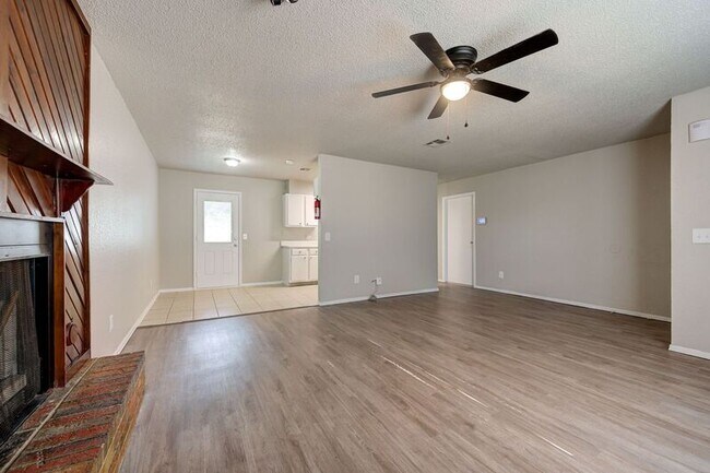 Building Photo - 313 Belmont Dr