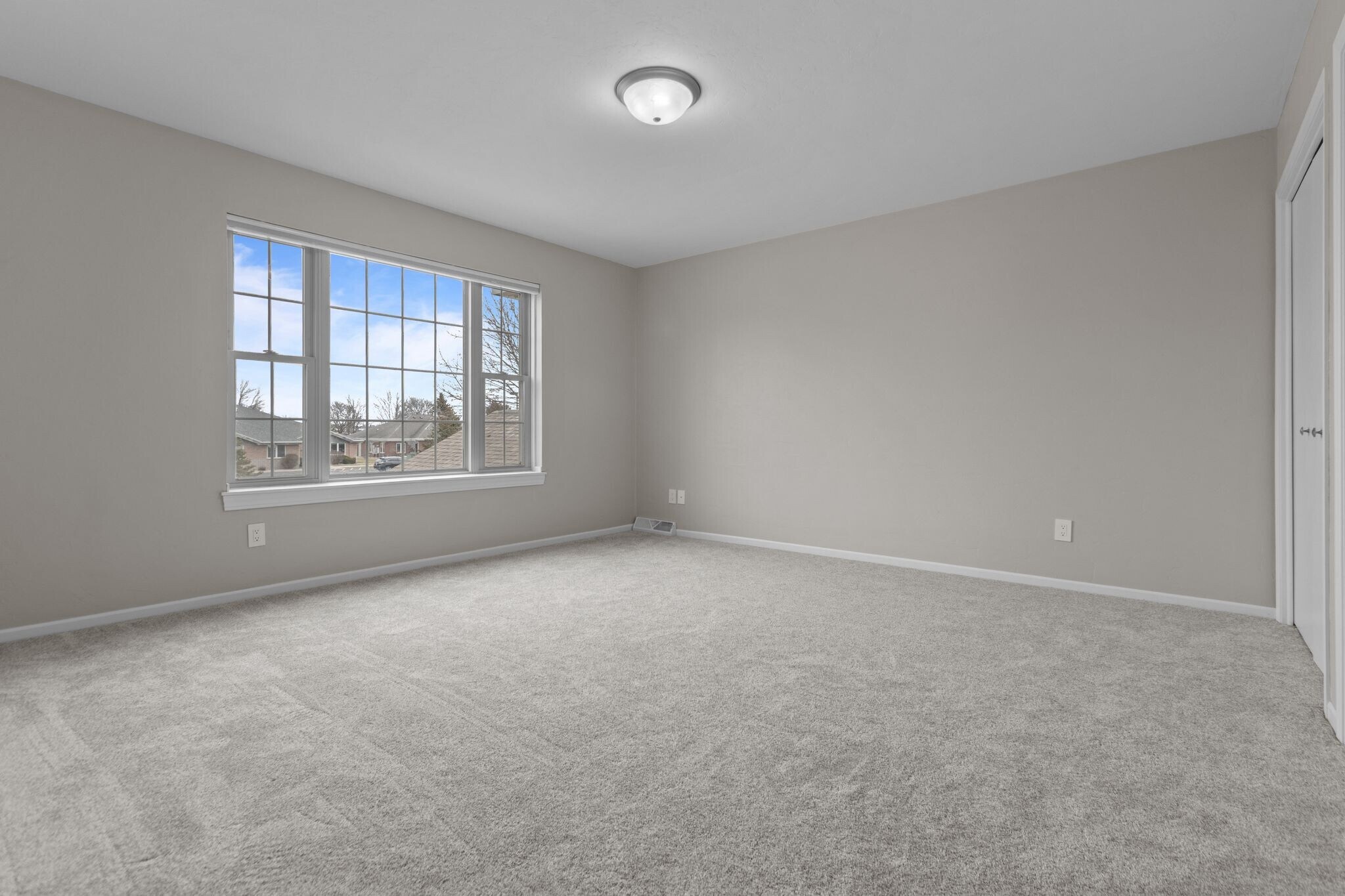 Building Photo - W6157 Aerotech Dr