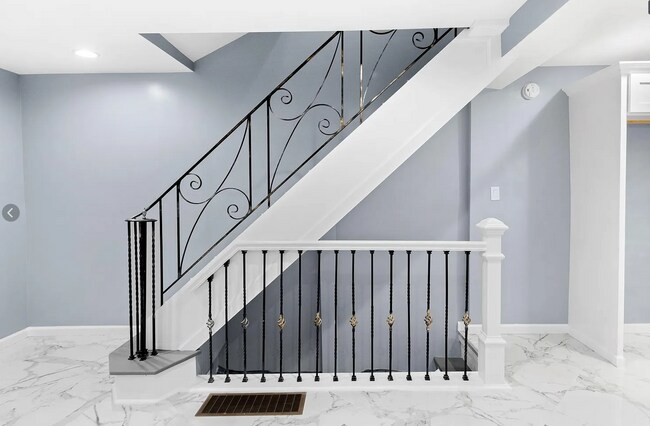 Building Photo - Modern Luxury in the Heart of Grays Ferry