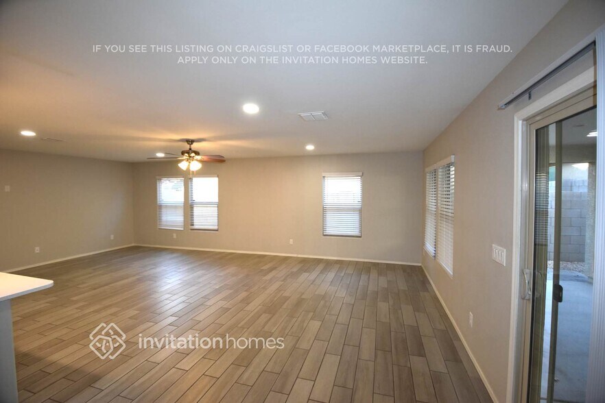 Building Photo - 16436 W La Ventilla Way