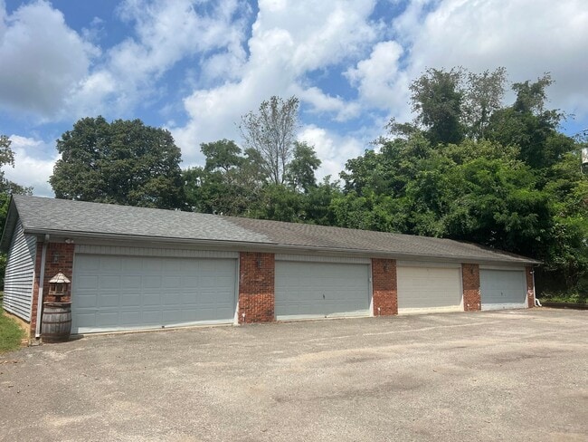 Building Photo - 514 N 2nd St