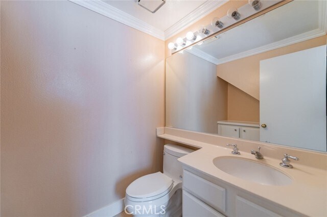 Building Photo - 58 Agostino