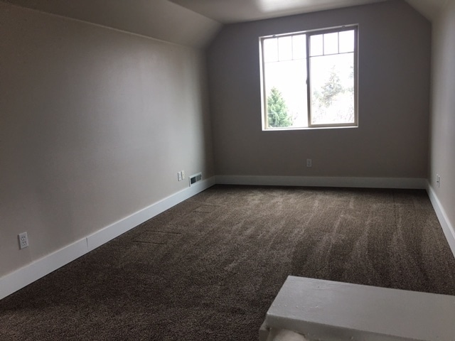 Building Photo - Best location on the Westside