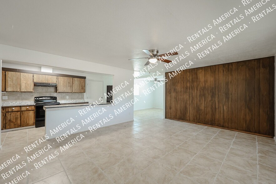 Building Photo - 410 N Ironwood-