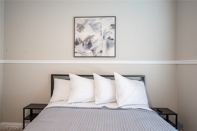 Building Photo - 641 Solitude Point Ave