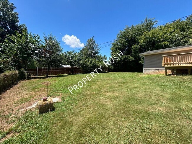 Building Photo - 9119 Westminister Cir Dr