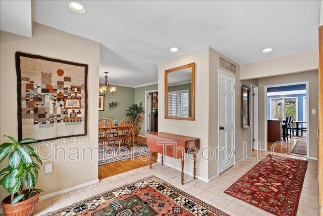 Building Photo - 8709 Hidden Hill Ln