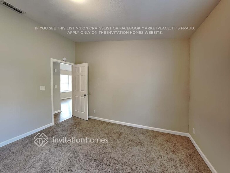 Building Photo - 738 Sheppard Rd