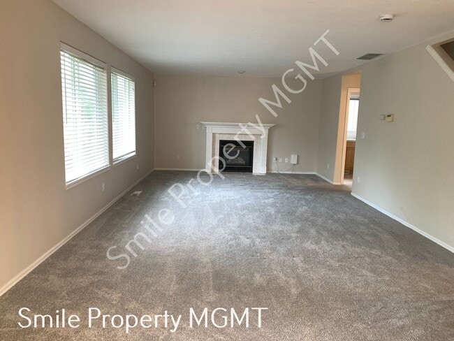 Building Photo - A beautiful 2-story single house in Clackamas.