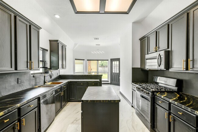 Building Photo - 11915 Helene Ct