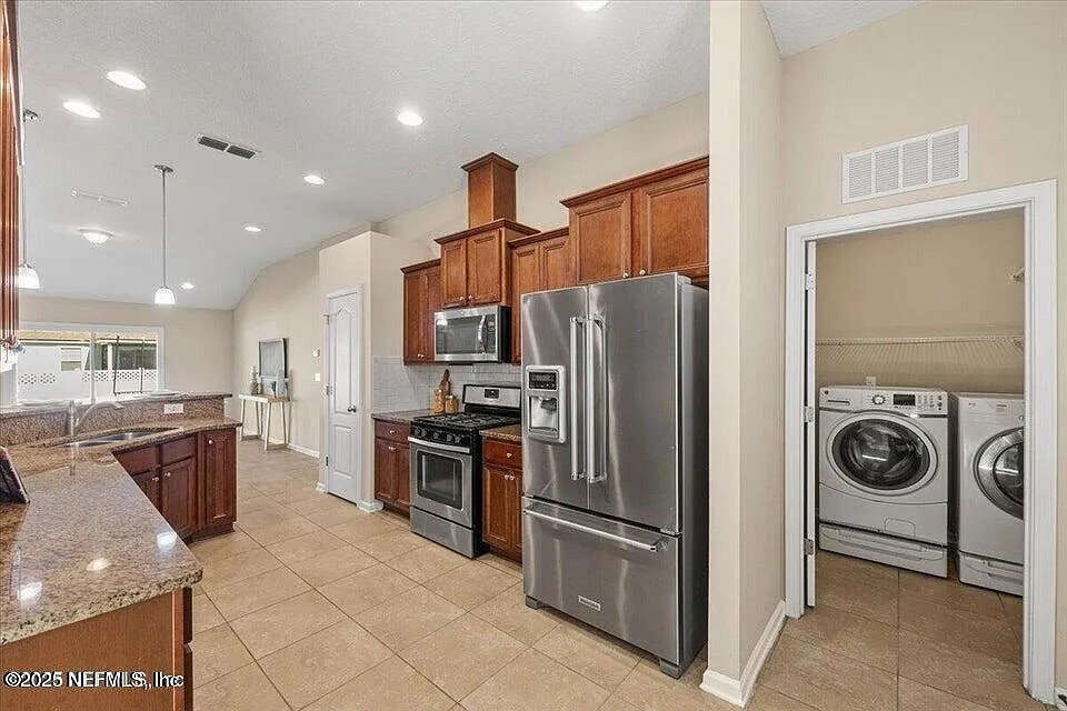 Building Photo - 101 Lochnagar Mountain Dr
