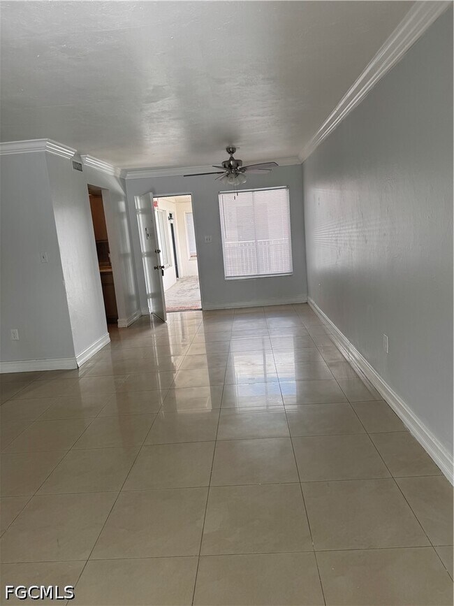 Building Photo - 1830 Maravilla Ave