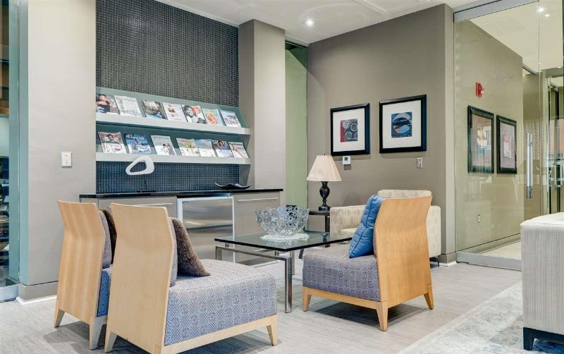 Building Photo - 401 20th St S