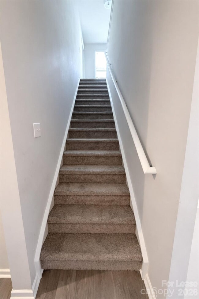 Building Photo - 11154 Woodland Crk Wy