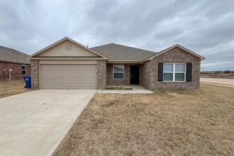 Building Photo - 4301 Driftwood Dr