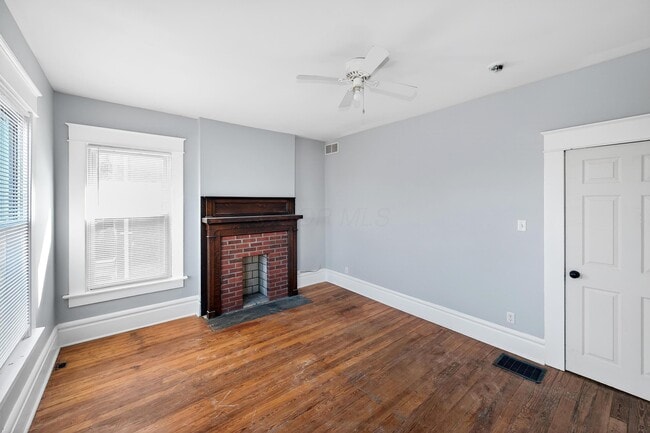 Building Photo - 1619 E Main St