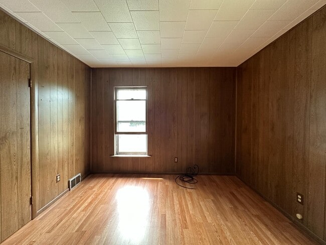 Building Photo - 213 Fletcher Ave