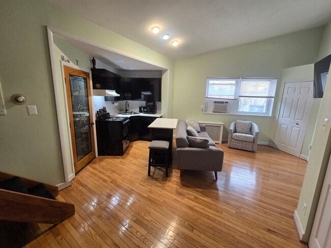 Building Photo - 2327 S Croskey St