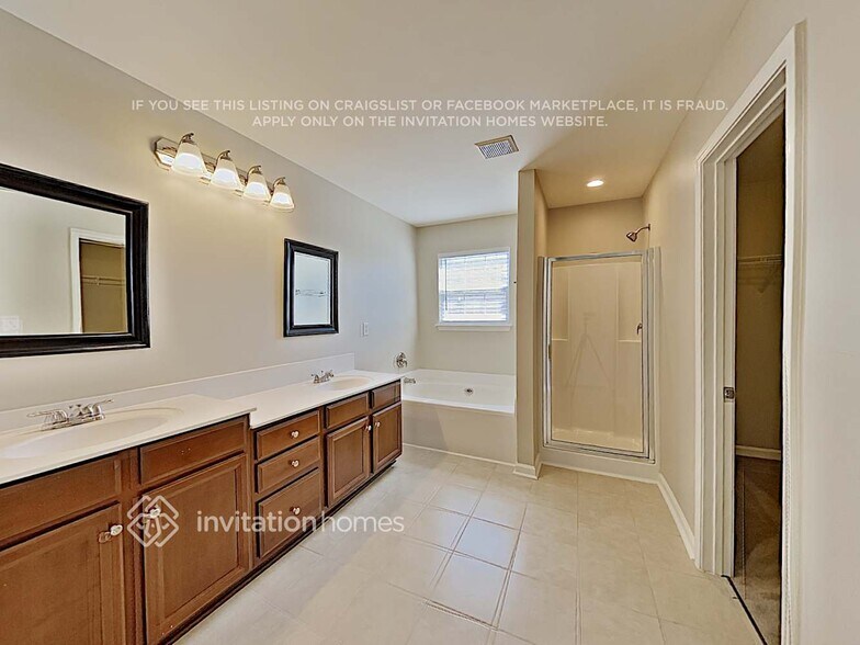 Building Photo - 3434 Crutchfield Pl