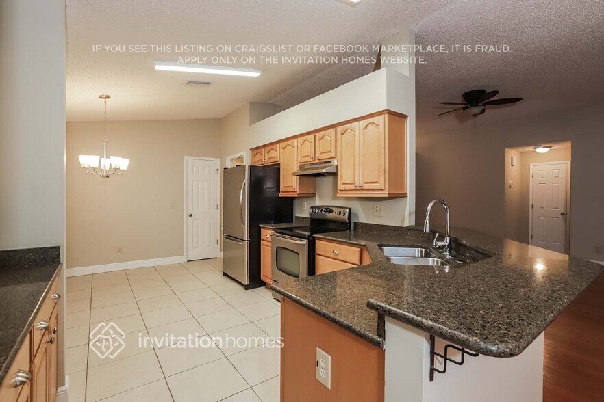 Building Photo - 10914 Kenbrook Dr