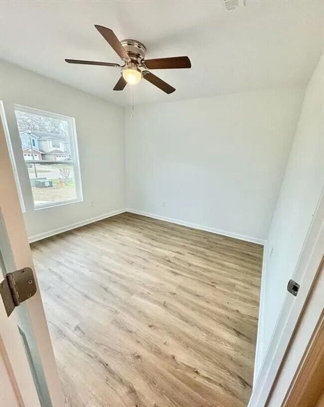 Building Photo - 177 S Spring View Dr