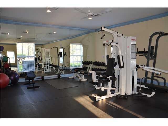Building Photo - 6317 Bay Club Dr
