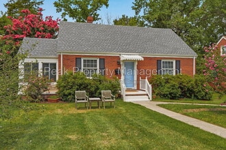 Building Photo - 6410 Morningside Dr