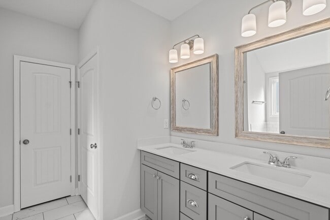 Building Photo - 7320 Paisley Cir