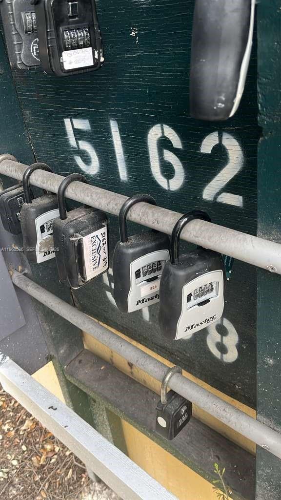 Building Photo - 5162 NE 6th Ave