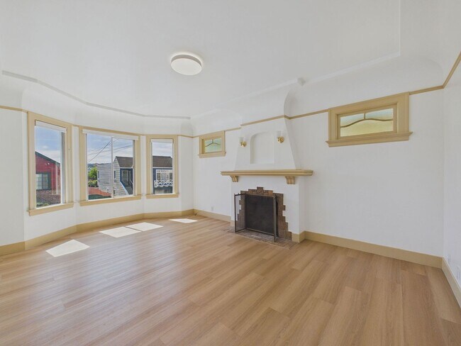 Building Photo - 58 Vale St