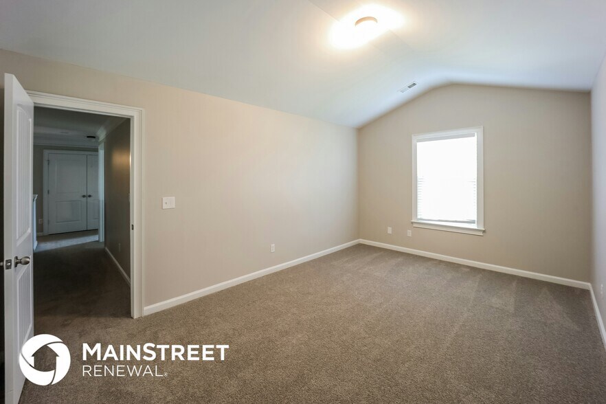 Building Photo - 213 Chert Way