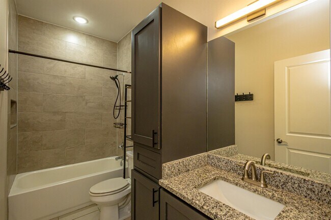 Building Photo - 1512 Latigo Lp
