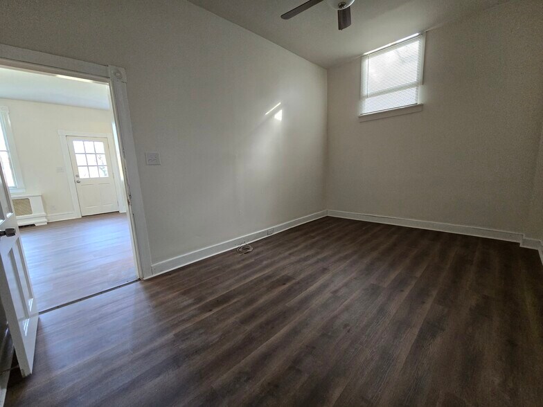 Building Photo - 100 Melvin Ave