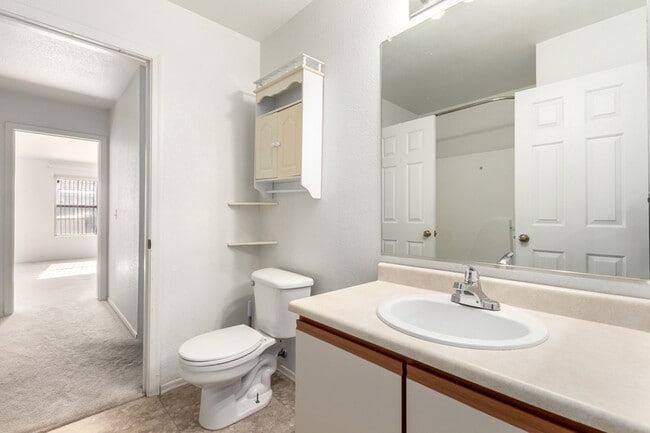 Building Photo - 1116 S 53rd St