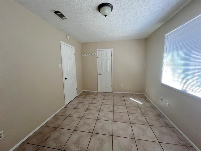 Building Photo - 7317 Dixie Dr