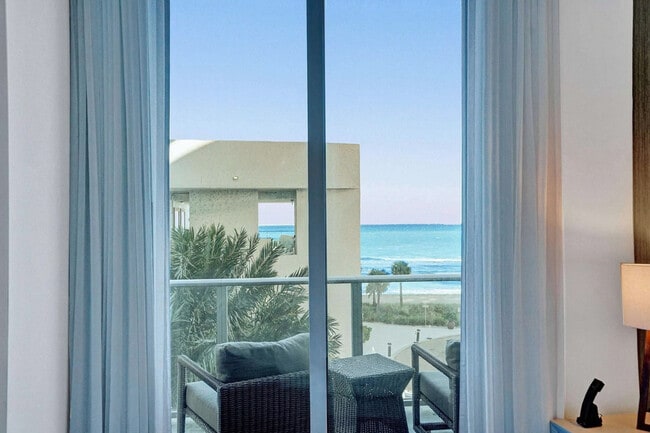 Building Photo - 4111 S Ocean Dr