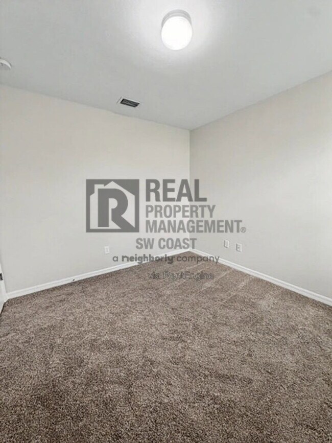 Building Photo - 7317 Mikasa Dr