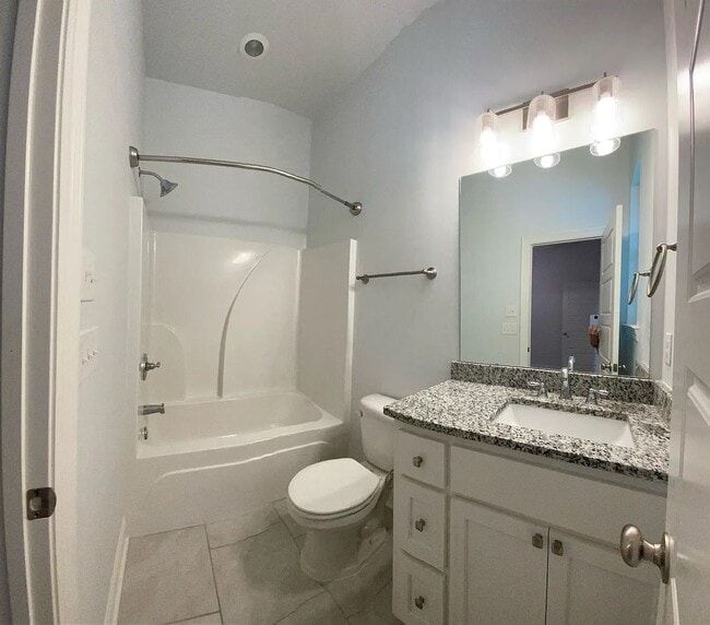 Building Photo - Charming 2-bedroom, 2-bath rental home in Baton Rouge, conveniently located near LSU