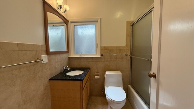 Building Photo - DREAM HOME! Spacious 3 BR + Sunroom/ 1.5 BA  in the Richmond area- AMSI