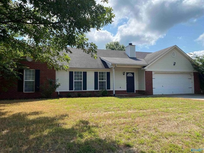 Primary Photo - 111 Castleridge Dr