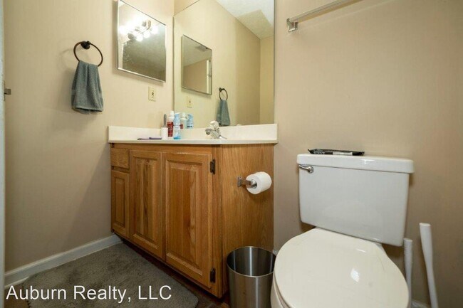 Building Photo - 4 br, 4 bath House - Eagle Point Bungalow ...