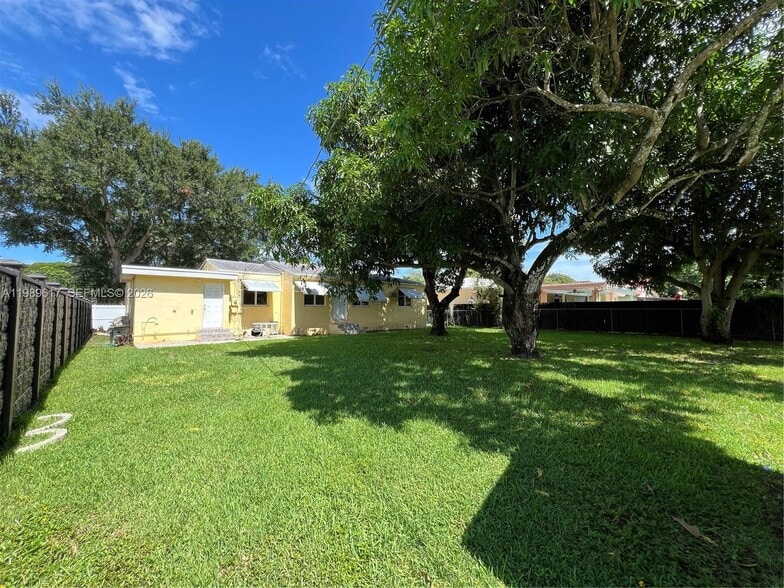Building Photo - 432 Palmetto Dr