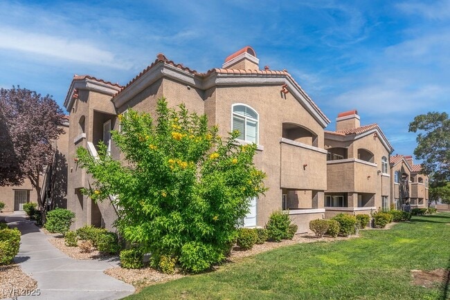 Primary Photo - 5525 W Flamingo Rd