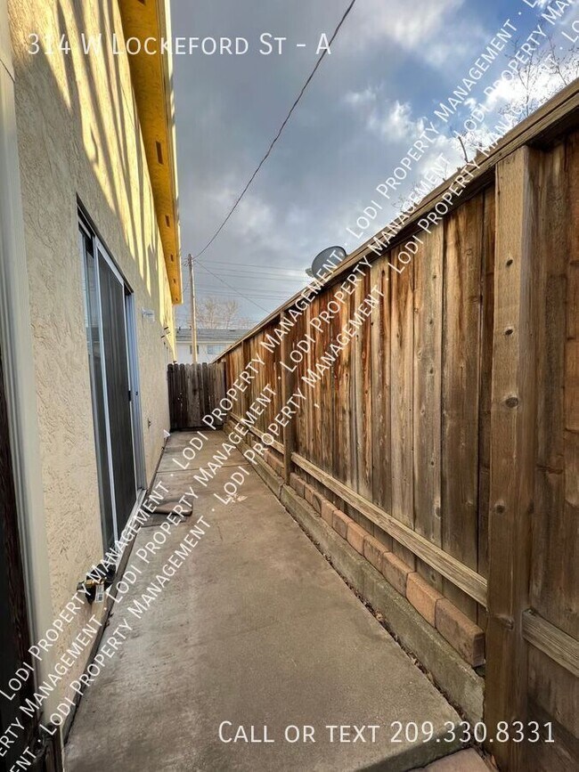 Building Photo - 314 W Lockeford St