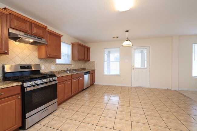 Building Photo - 12054 Mallard Stream Ct